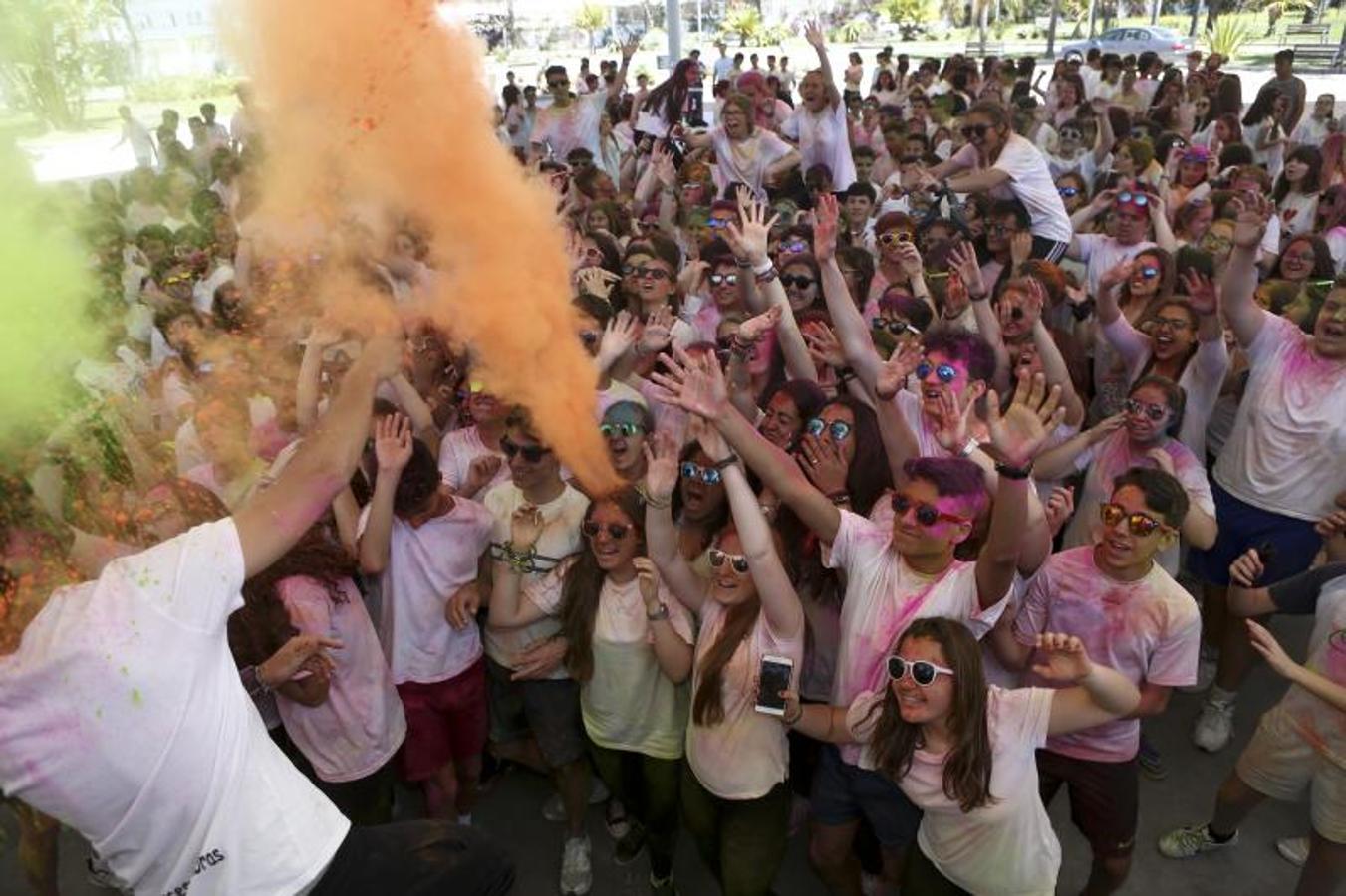 Las mejores imágenes de la carrera de colores (Holi run) de las Escuelas Católicas de Cádiz