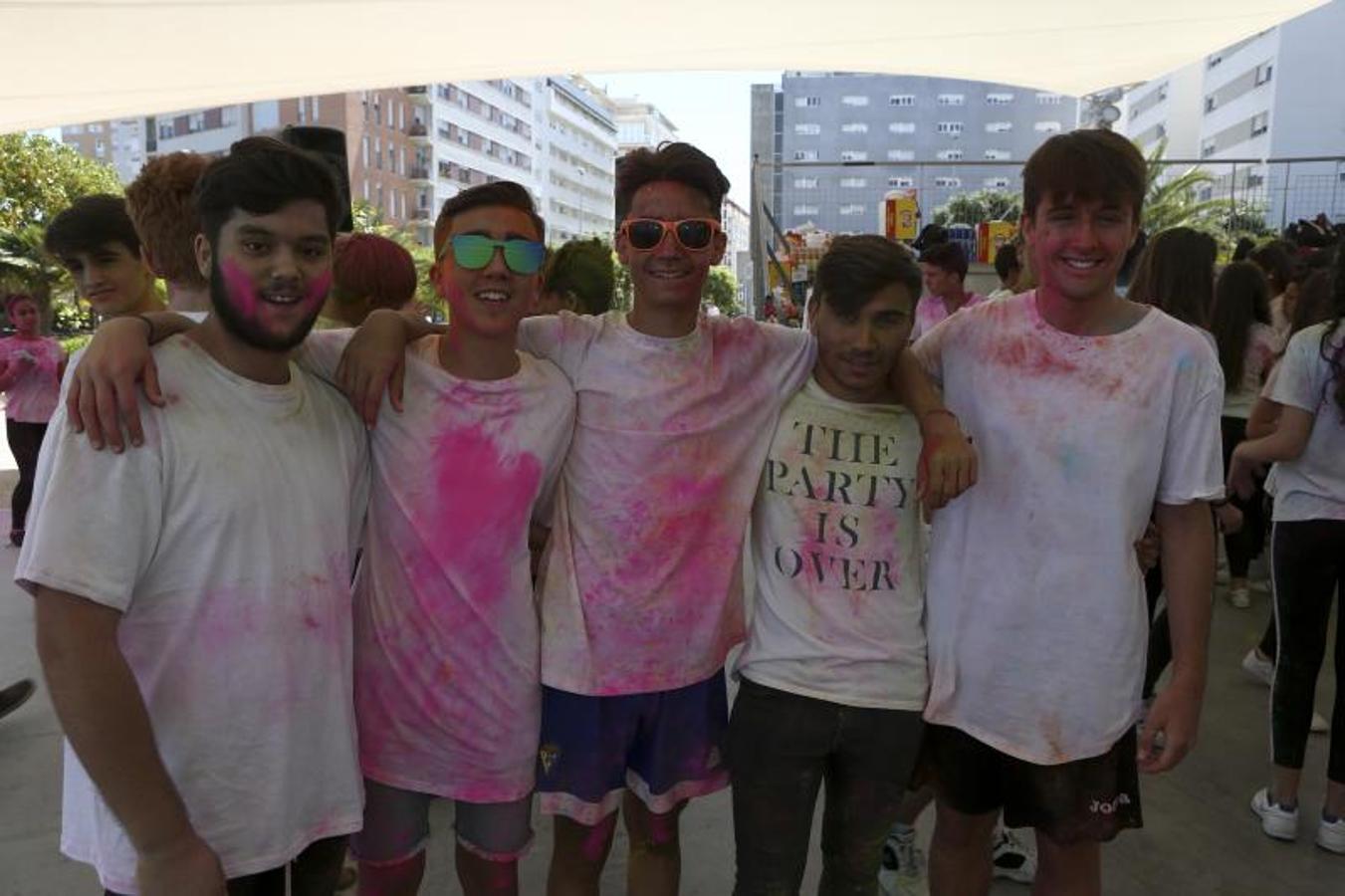 Las mejores imágenes de la carrera de colores (Holi run) de las Escuelas Católicas de Cádiz