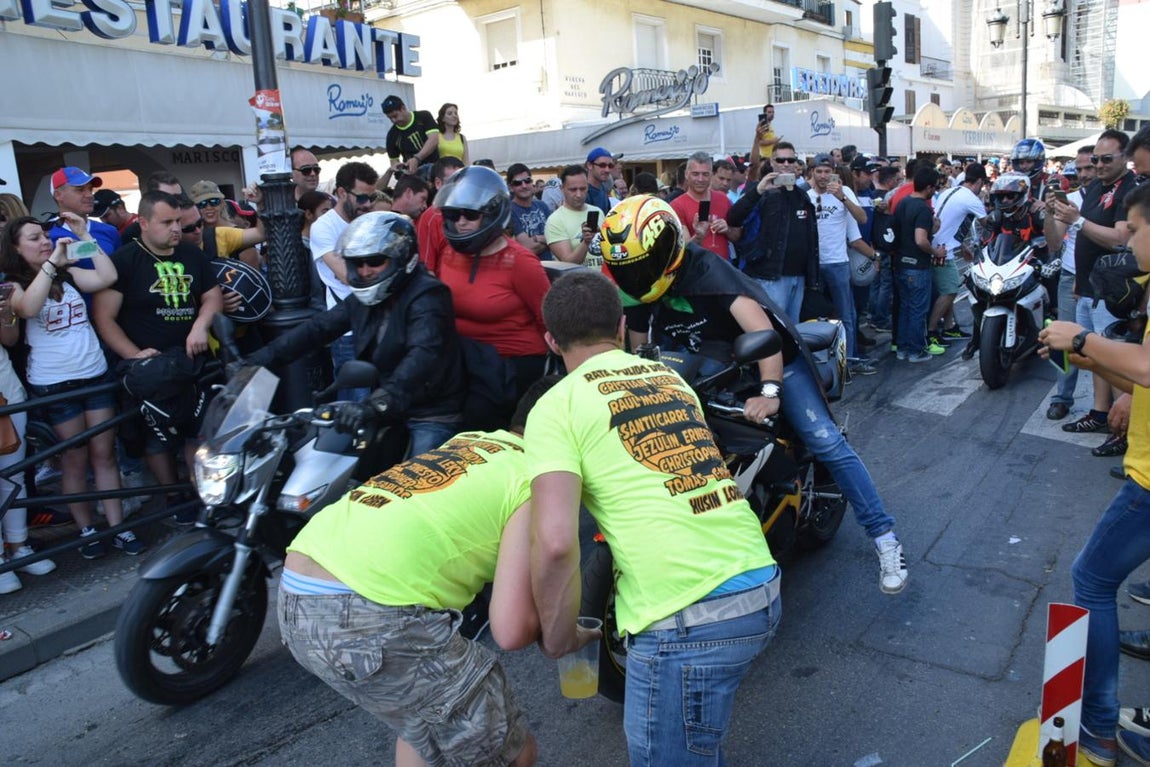 Imágenes: Los moteros toman El Puerto en un sábado radiante