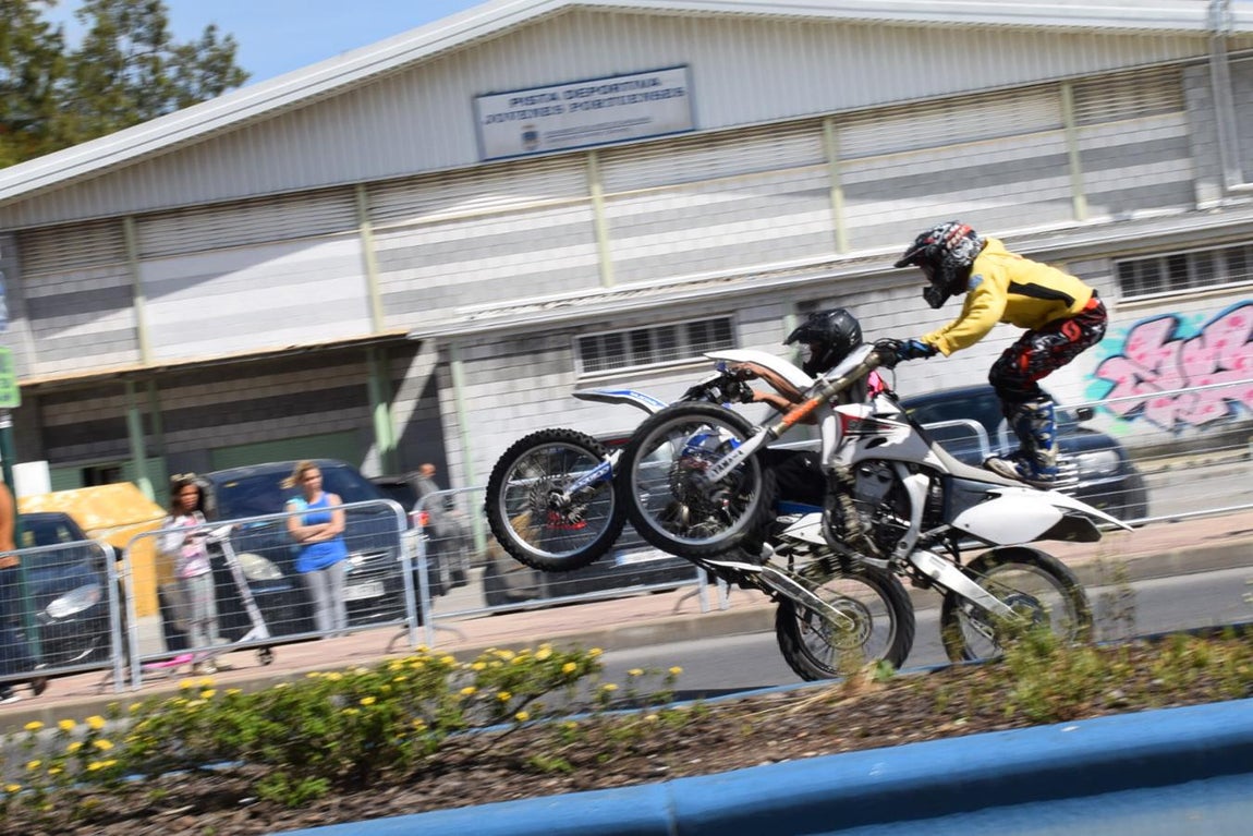 Imágenes: Los moteros toman El Puerto en un sábado radiante