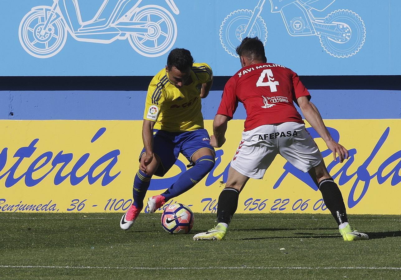 El Cádiz CF-Nàstic, en imágenes