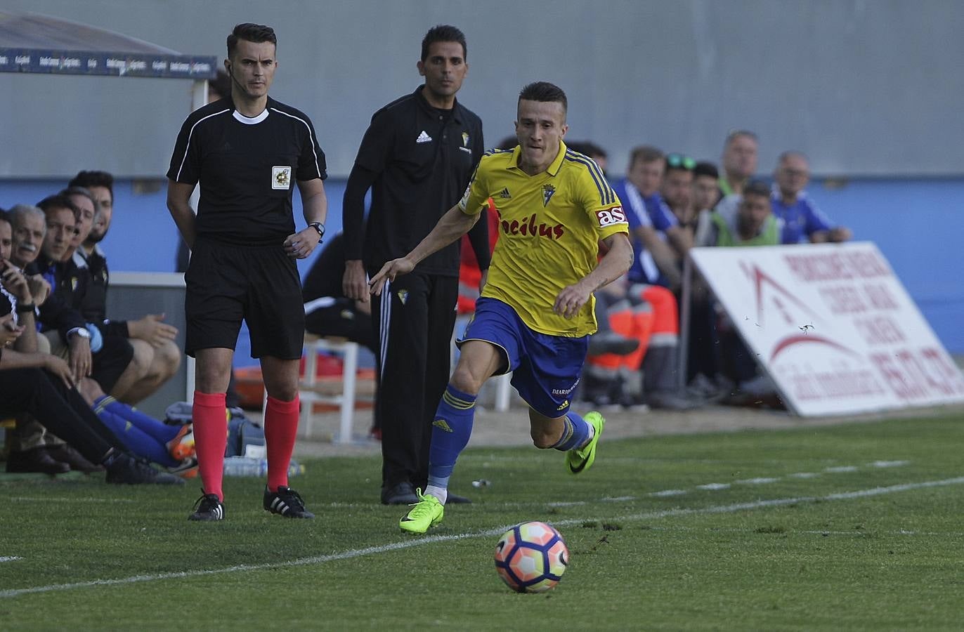 El Cádiz CF-Nàstic, en imágenes