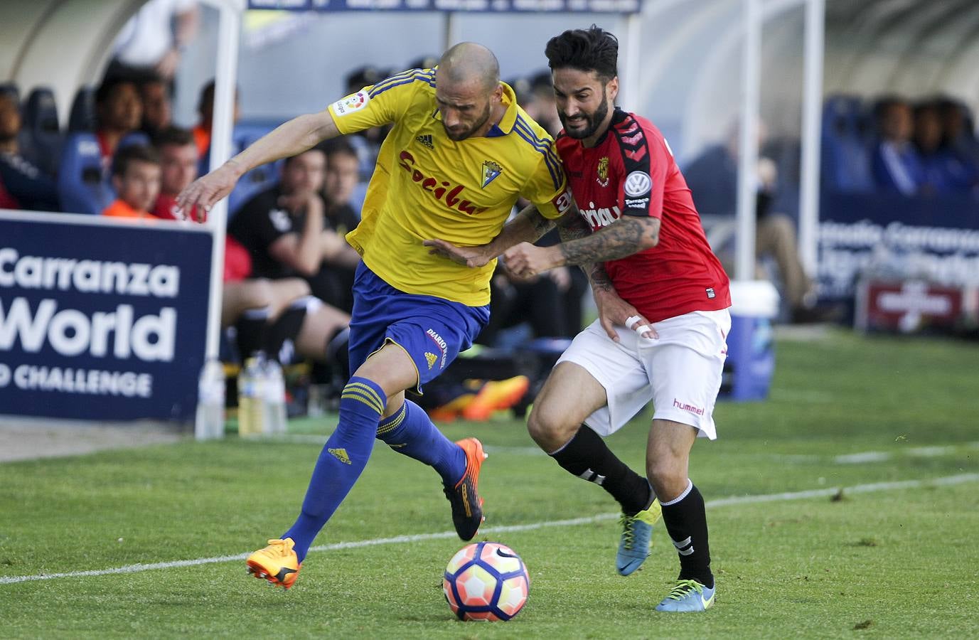 El Cádiz CF-Nàstic, en imágenes