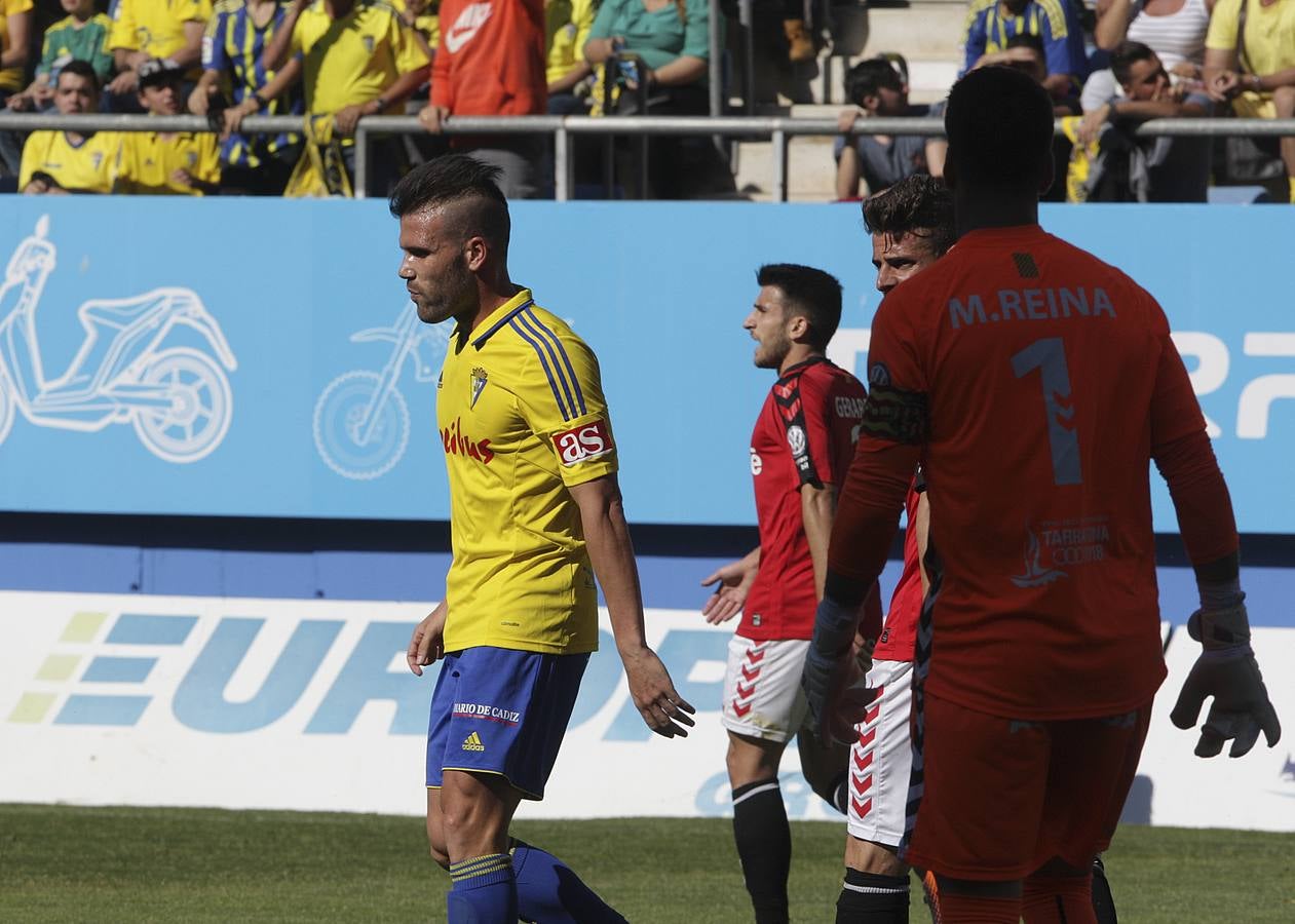 El Cádiz CF-Nàstic, en imágenes