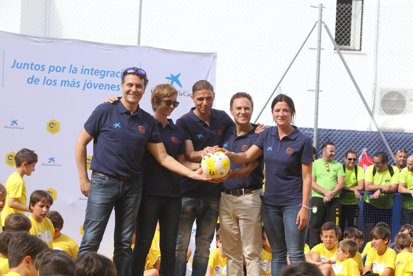 El jugador del Betis inaugura el Cruyff Court Joaquín Sánchez en El Puerto