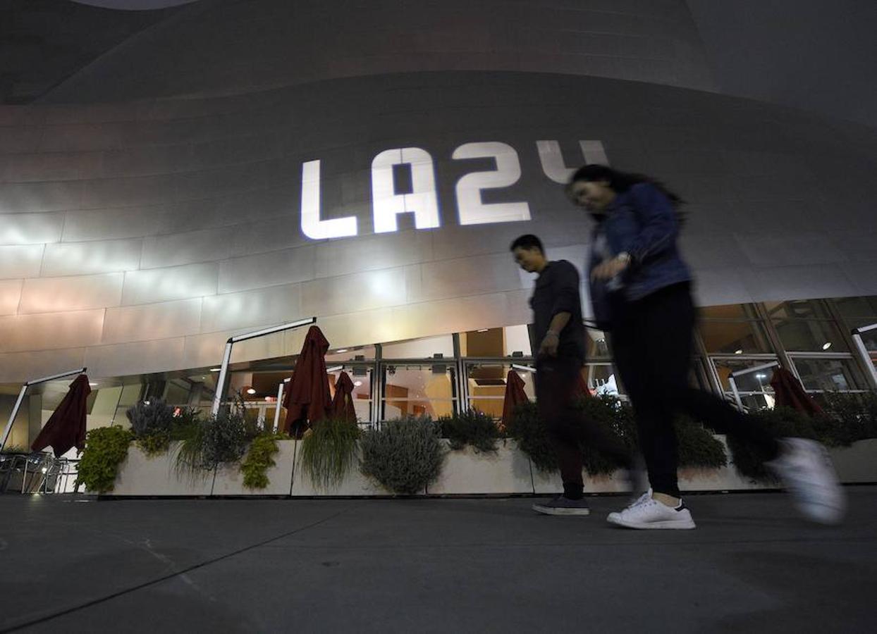 El logotipo LA2024 estuvo presente toda la noche