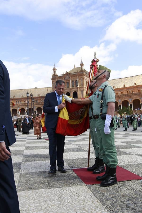 La jura de bandera en la Plaza de España, en imágenes