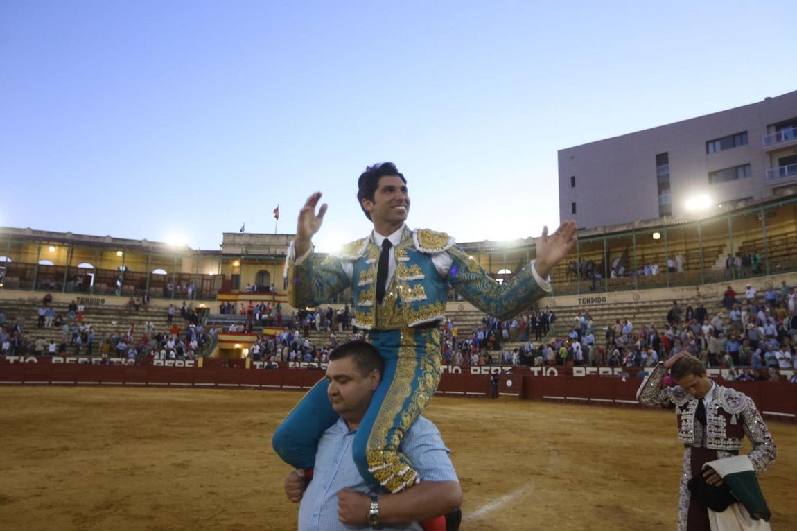 El Fandi, Cayetano y López Simón en la Feria de Jerez