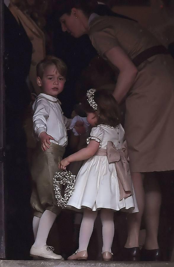 Los pajes: el Príncipe Jorge y la Princesa Carlota