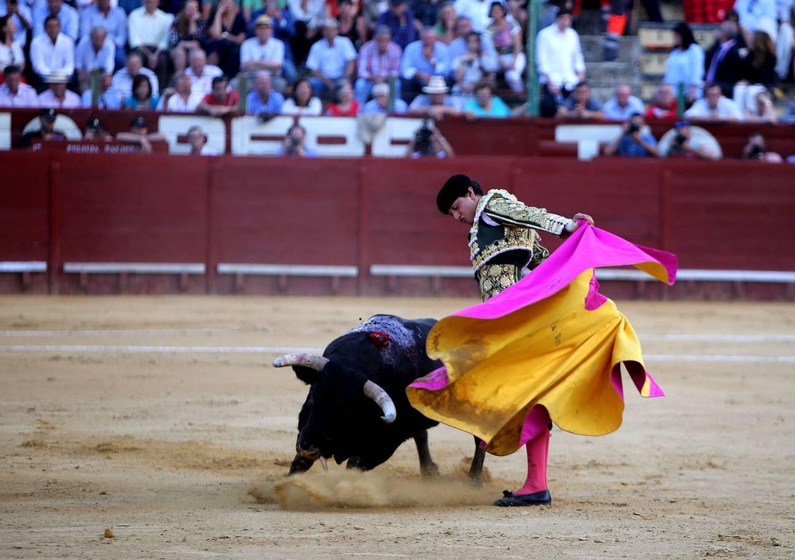 Talavante y Roca Rey salen a hombros en el broche taurino de la Feria de Jerez