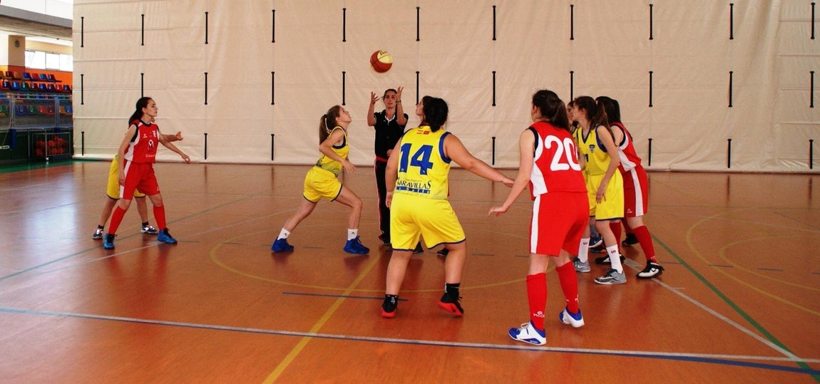 En imágenes: Los dos últimos partidos de la liga de baloncesto; Mater vs BVM Irlandesas y Calasancio vs Nuestra Señora de las Maravillas