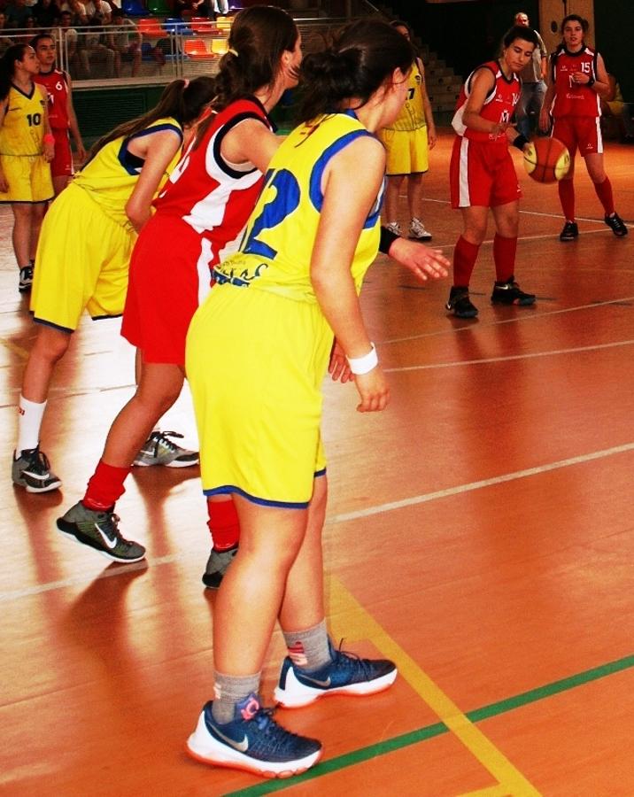 En imágenes: Los dos últimos partidos de la liga de baloncesto; Mater vs BVM Irlandesas y Calasancio vs Nuestra Señora de las Maravillas
