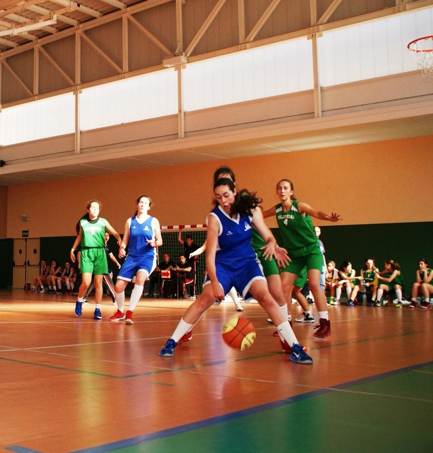 En imágenes: Los dos últimos partidos de la liga de baloncesto; Mater vs BVM Irlandesas y Calasancio vs Nuestra Señora de las Maravillas