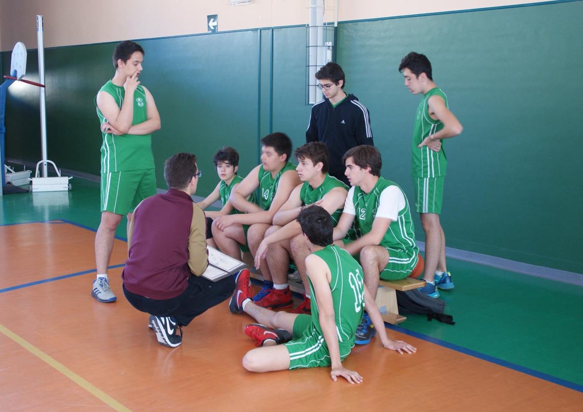 En imágenes: Los dos últimos partidos de la liga de baloncesto; Claret A vs El Prado y Safa vs Santa María del Yermo