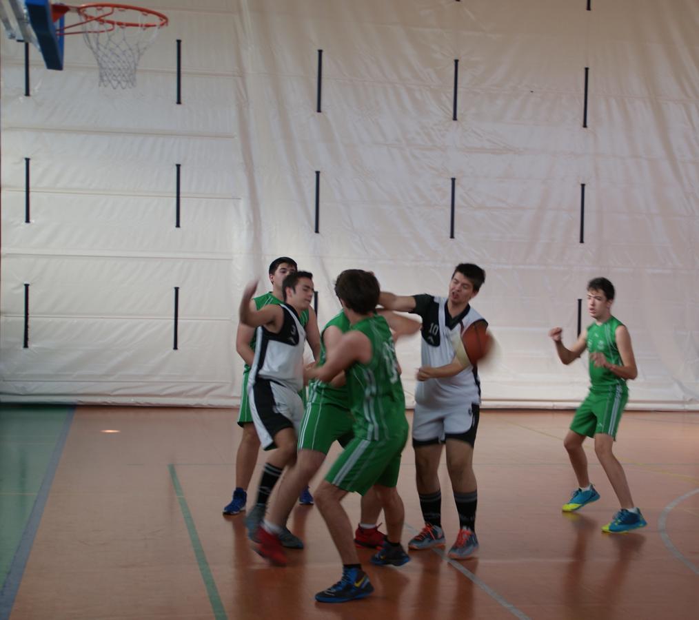 En imágenes: Los dos últimos partidos de la liga de baloncesto; Claret A vs El Prado y Safa vs Santa María del Yermo