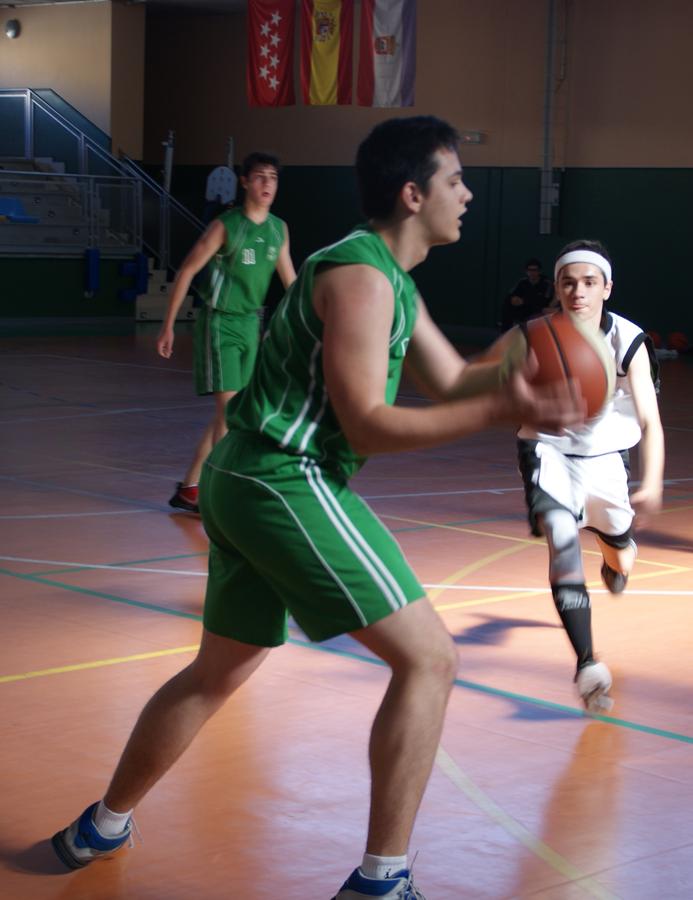 En imágenes: Los dos últimos partidos de la liga de baloncesto; Claret A vs El Prado y Safa vs Santa María del Yermo