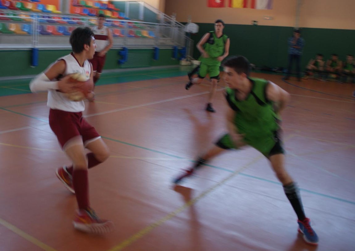 En imágenes: Los dos últimos partidos de la liga de baloncesto; Claret A vs El Prado y Safa vs Santa María del Yermo
