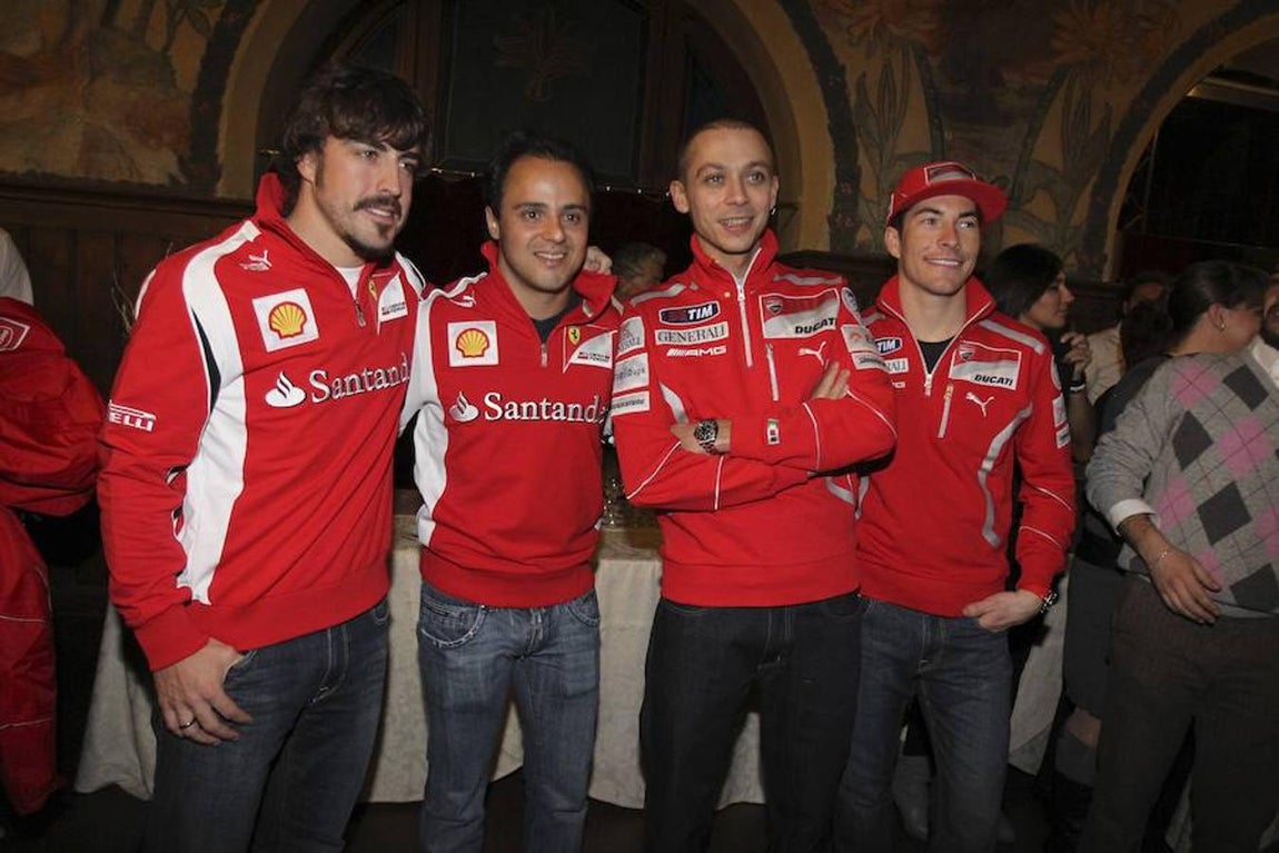 De izquierda a derecha, Fernando Alonso, Felipe Massa, Valentino Rossi y Nicky Hayden, en una reunión en Madonna di Campiglio, el cuartel general de la casa Ferrari. Reuters
