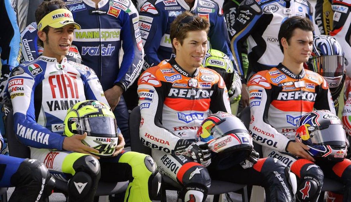 Valentino Rossi y Hayden fueron rivales durante muchos años antes de compartir equipo en Ducati. Esta imagen corresponde al mes de marzo de 2007. AFP