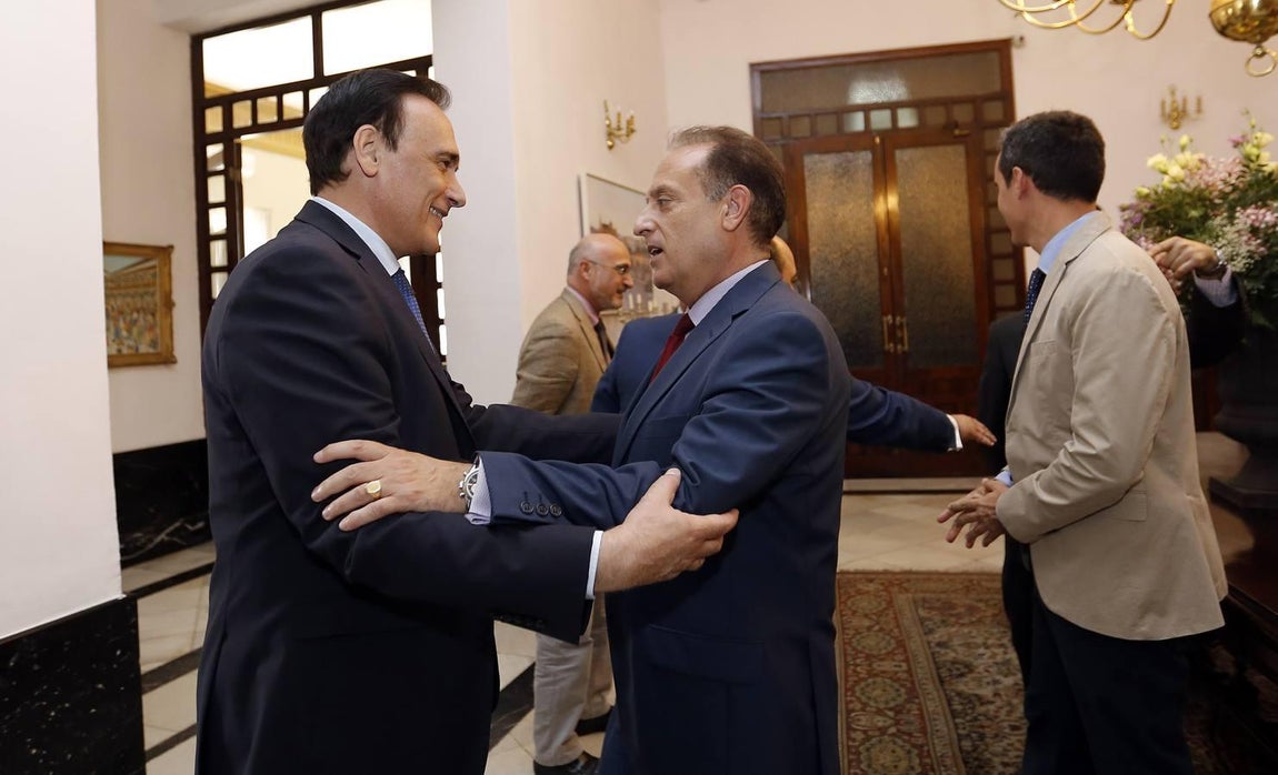 La despedida al coronel Fuentes de la Guardia Civil de Córdoba, en imágenes