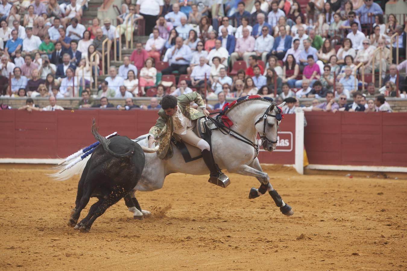 La corrida de rejones que cerró la feria taurina, en imágenes