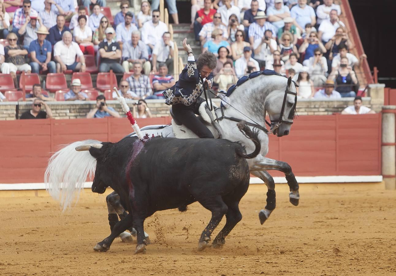 La corrida de rejones que cerró la feria taurina, en imágenes