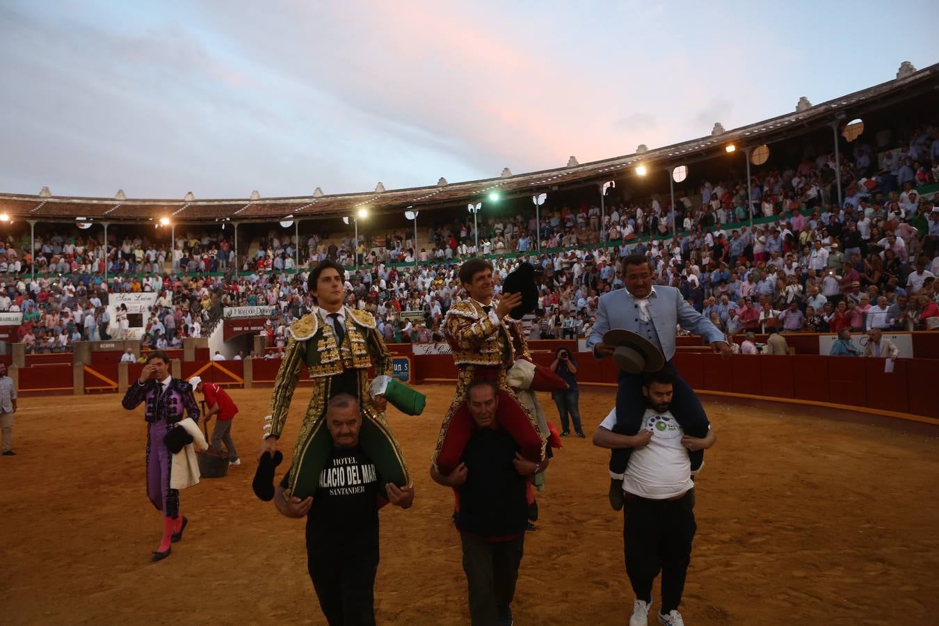 El Juli, Morante y Andrés Roca Rey, en Sanlúcar