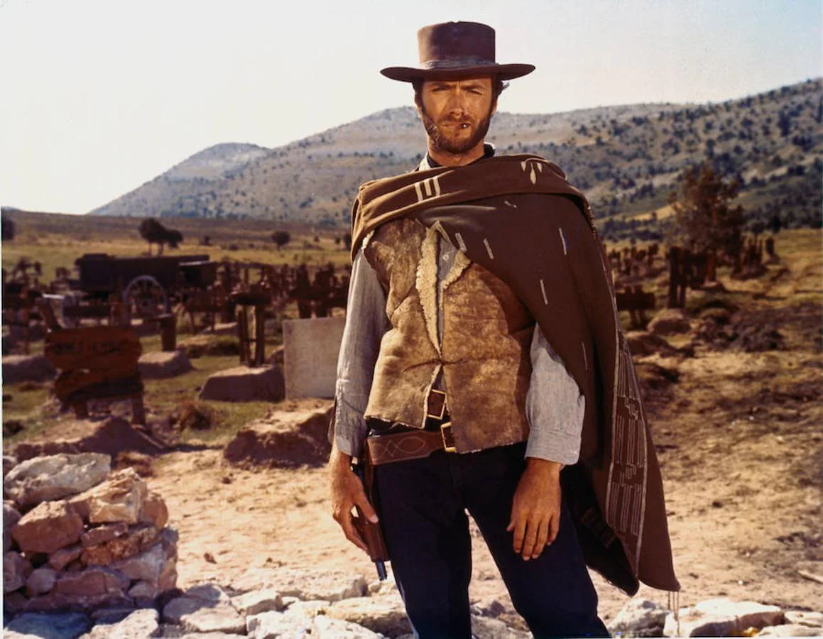 El actor, en el desierto de Almería, en un fotograma de «El bueno, el feo y el malo» 