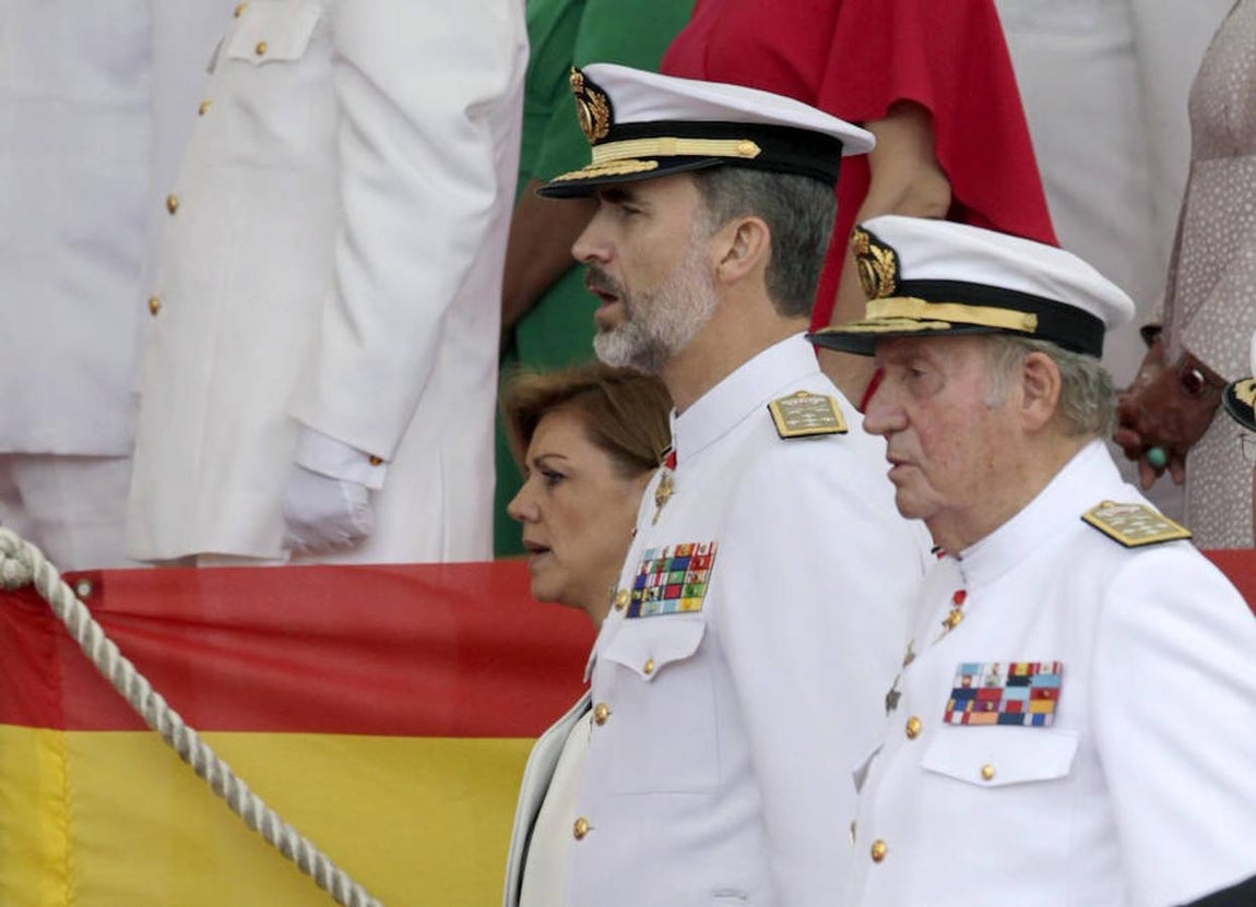 «Es importante mencionar el vínculo con la Familia Real que viene desde los inicios de la Real Compañía de Guardiamarinas, de hecho, durante más de cien años desde su creación llevó la palabra Real en su nombre. Además, a los pocos años de su establecimiento como Real Compañía se otorgó a los guardiamarinas el privilegio de ser considerados Guardias de Corps y de las Reales Personas, una prebenda nunca otorgada a ninguna otra academia militar en nuestro país», ha explicado a ABC el actual director de la Escuela Naval Militar, el capitán de navío José María Núñez Torrente. 