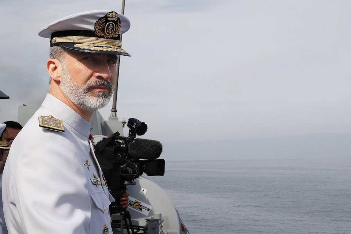 Don Felipe VI ha querido rememorar el tercer aniversario del anunció de abdicación de su padre en Marín (Pontevedra). 