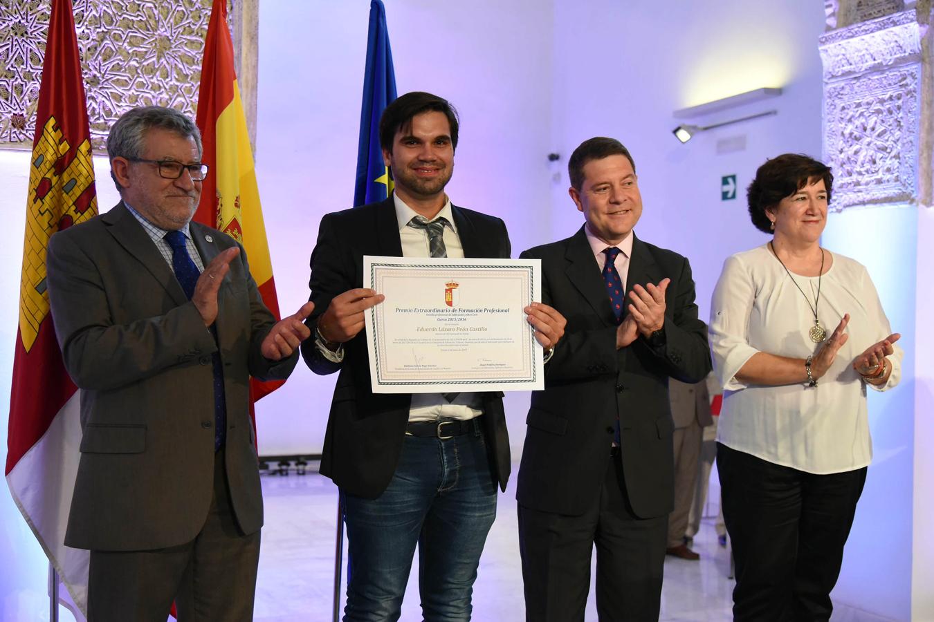 La entrega de premios extraordinarios de Formación Profesinol, en imágenes