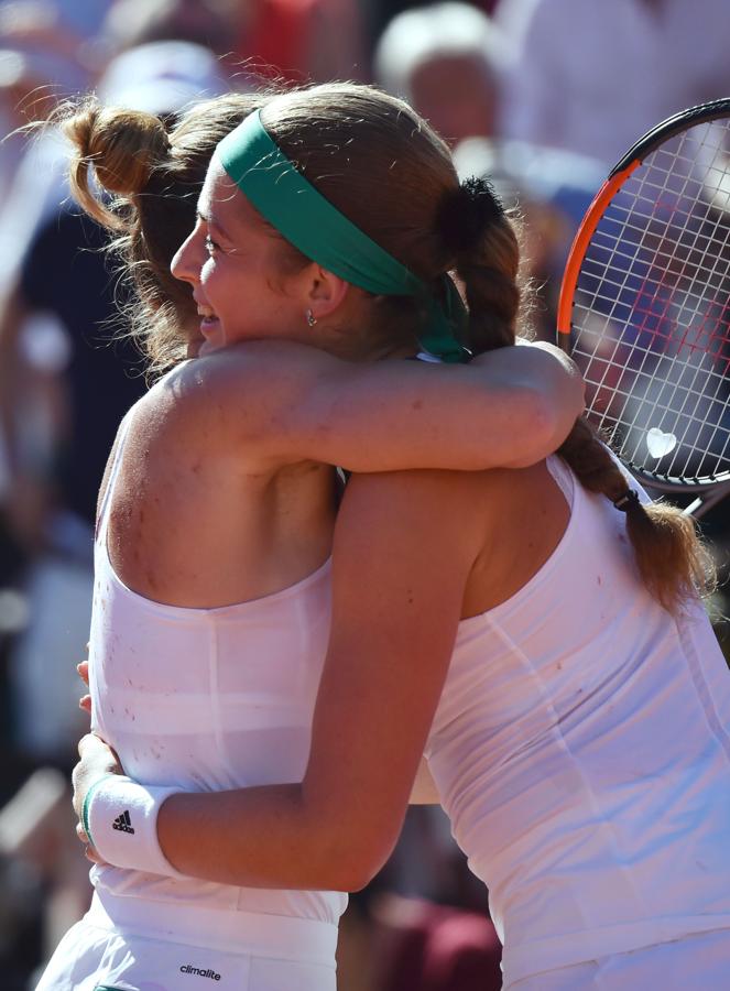 Jelena Ostapenko, nueva reina de París