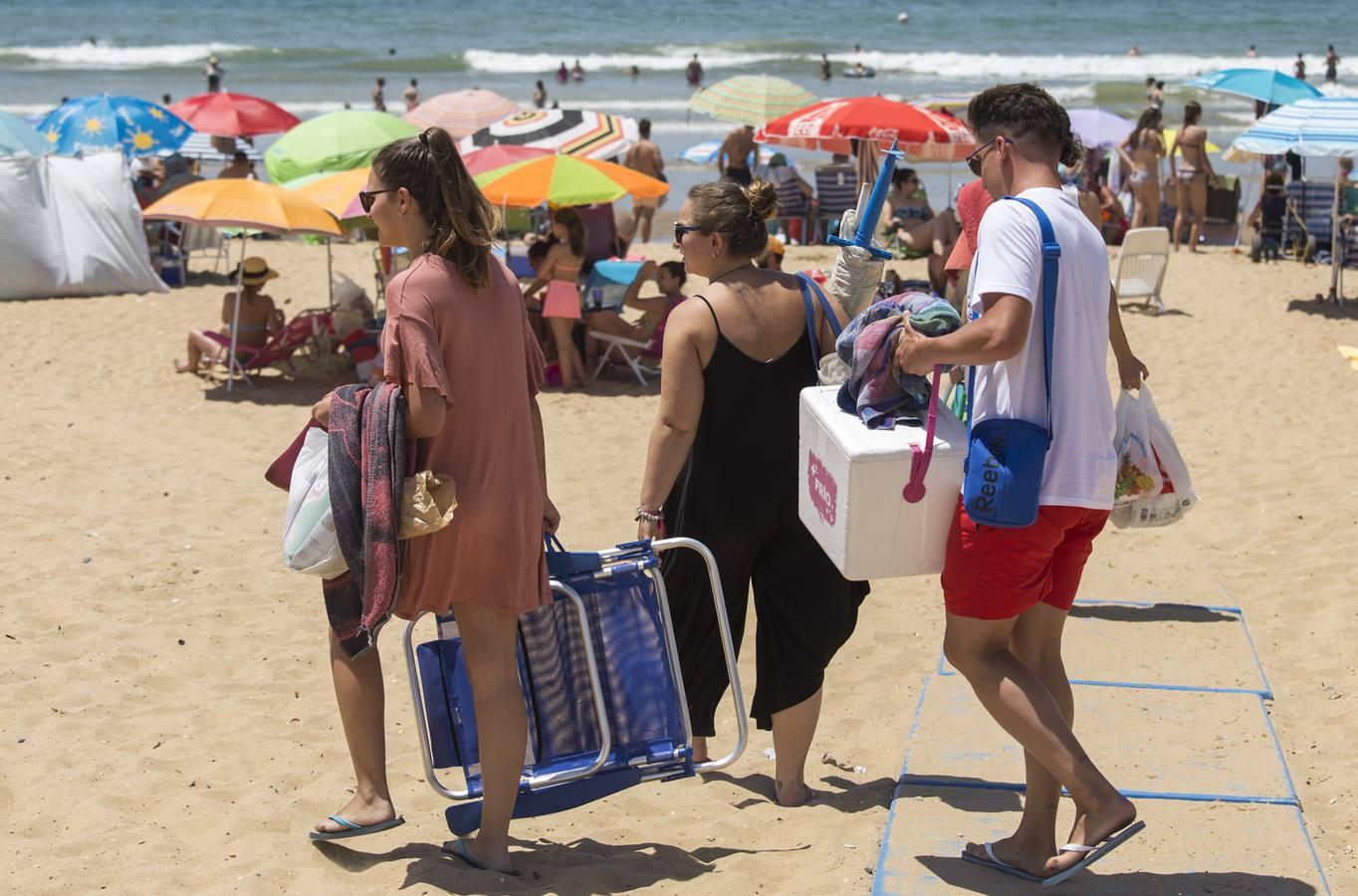 Lleno absoluto en las playas andaluzas