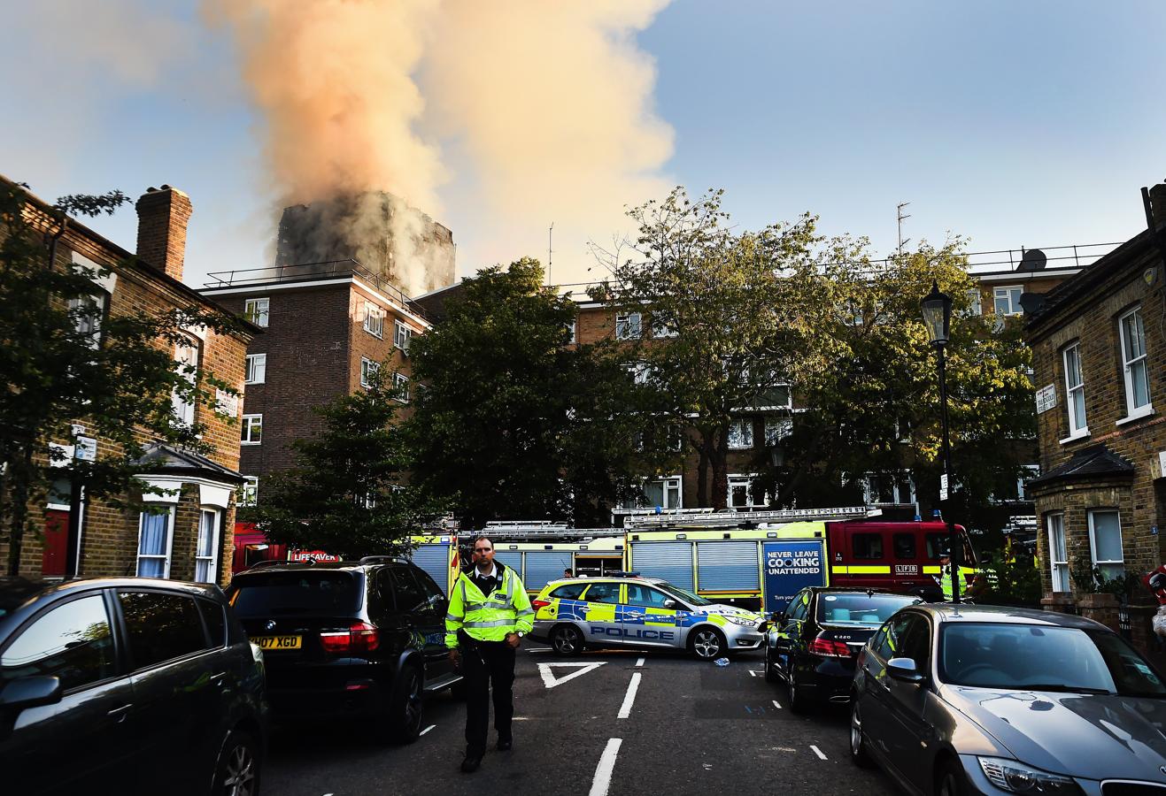 En imágenes: Un incendio devora un edificio en Londres