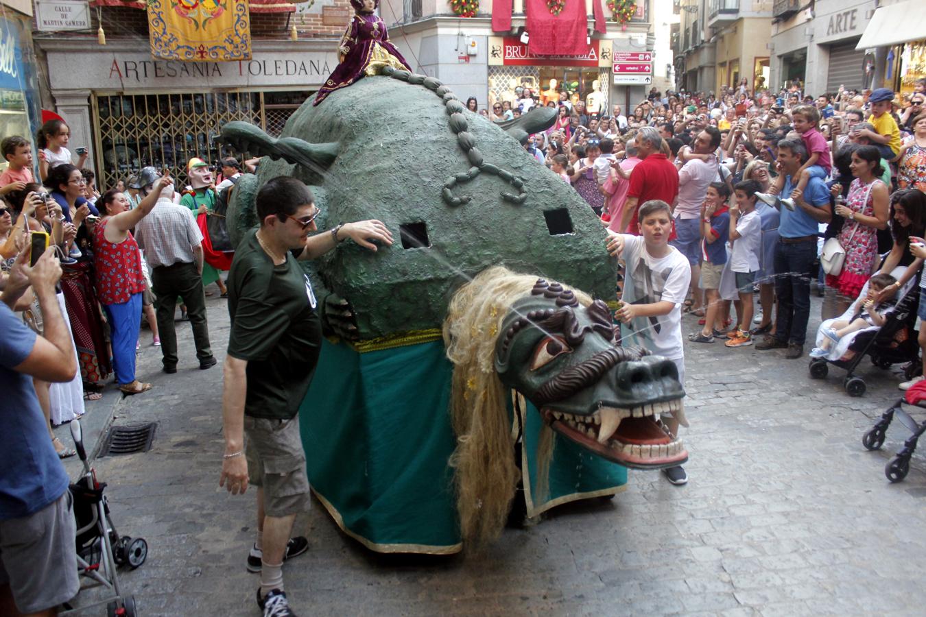 El desfile de la Tarasca por las calles