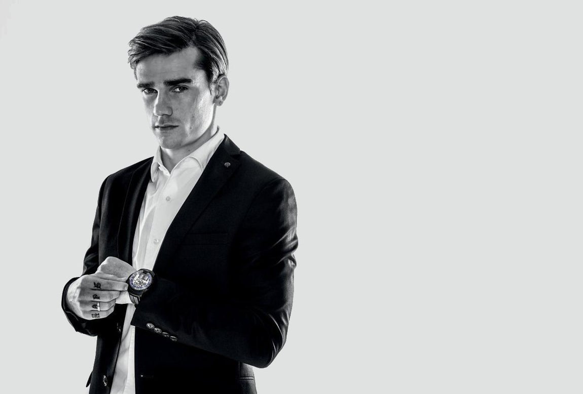 Antoine Griezmann. El delantero francés del Atlético de Madrid siempre ha sido cliente de la firma, la cual lo ha nombrado recientemente embajador de la misma por los valores que comparten el futbolista y la casa relojera.