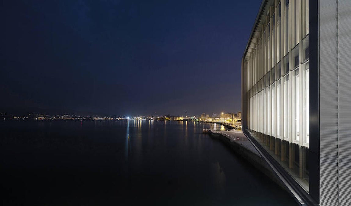 Imagen nocturna del Centro Botín. Enrico Cano