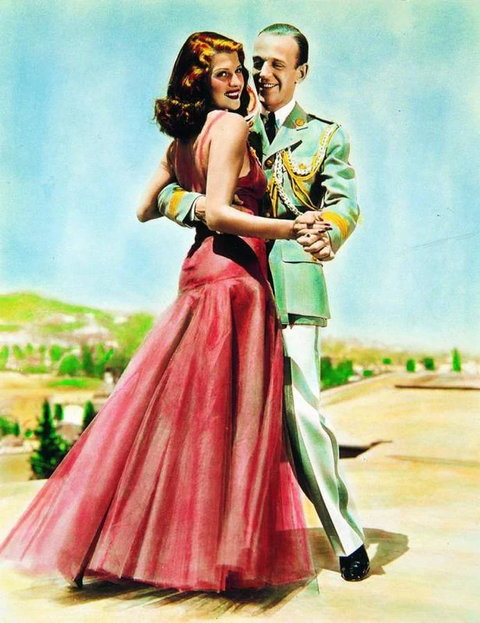 Astaire, junto a Rita Hayworth en una escena de «Desde aquel beso»