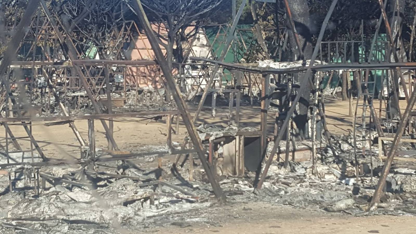 Así ha quedado el Camping Doñana tras el incendio originado en Moguer