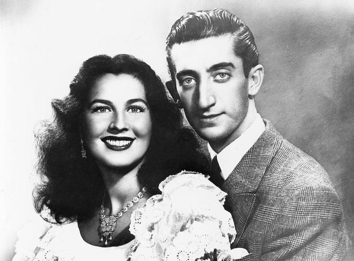 Manolete con su gran amor, Lupe Sino. 