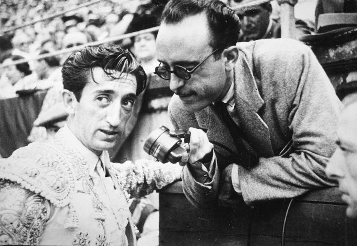 Matías Prats le hace a Manolete la última entrevista de radio antes de su muerte. 