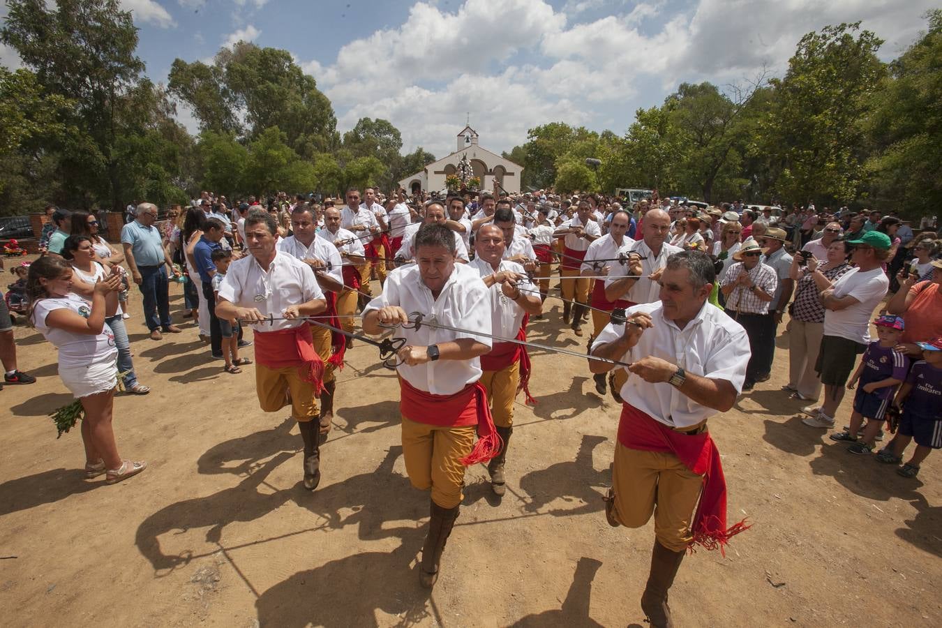 La Danza de las Espadas de Obejo, en imágenes