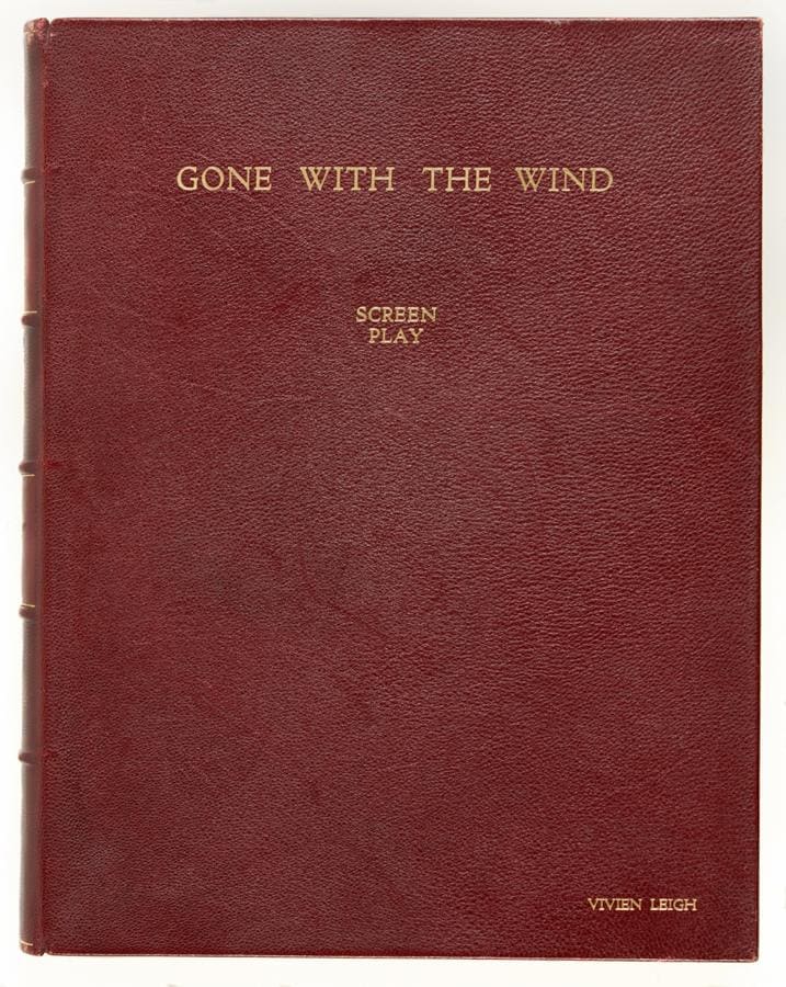 Guión original  de Lo que el viento se llevó presentado a Vivien Leigh por los miembros del reparto, 1939 (2.796,62 - 3.915,28 €)
