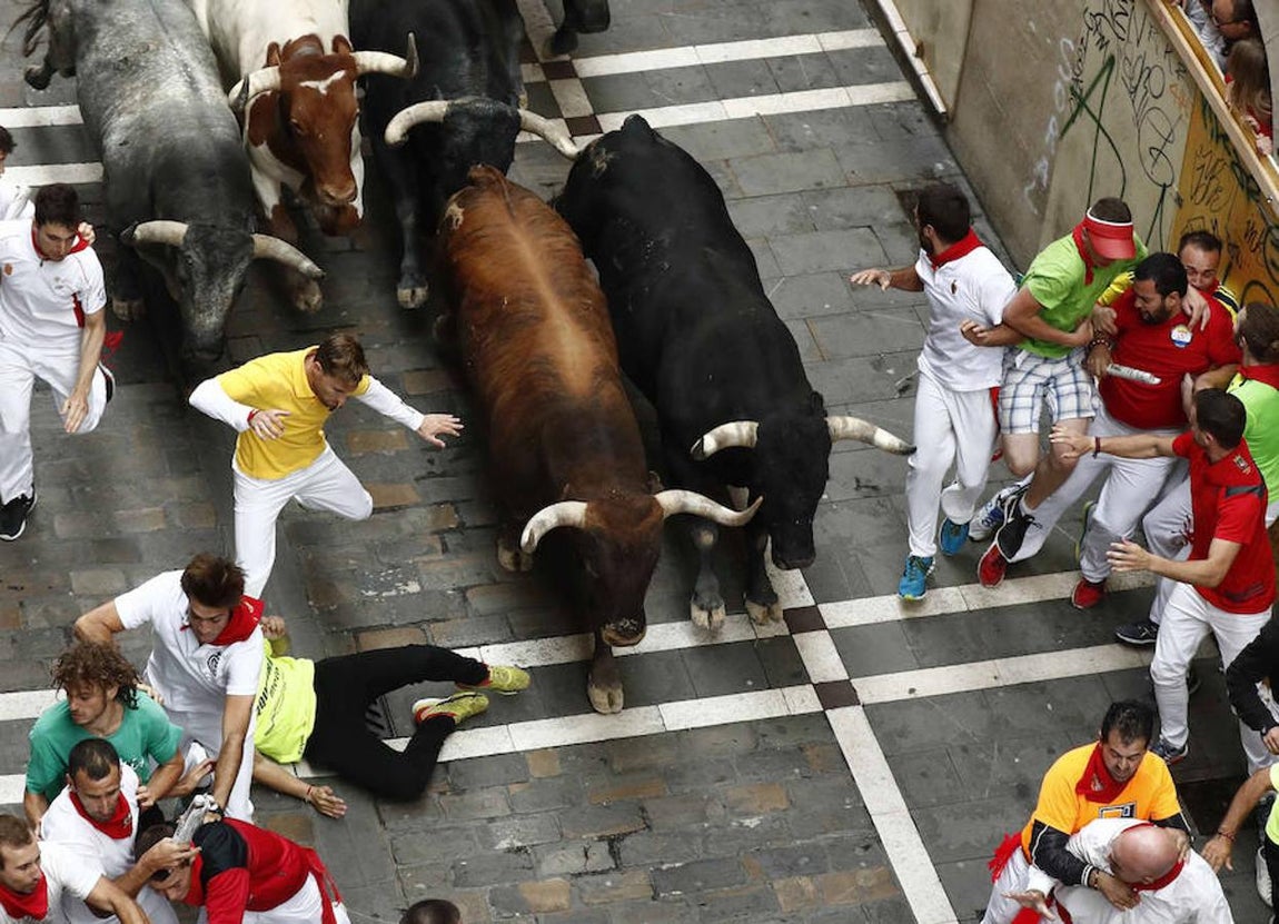 Las impresionantes imágenes del último encierro de Sanfermines 2017