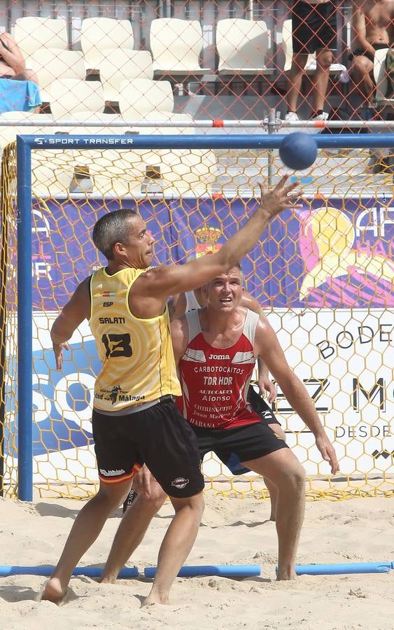 Fotos: Campeonato de Balonmano en la playa Victoria