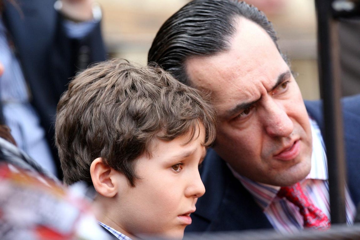 Separación de sus padres. Uno de los momentos más difíciles que tuvo que digerir el hijo de los Duques de Lugo fue el divorcio de la Infanta Elena y Jaime de Marichalar en 2009