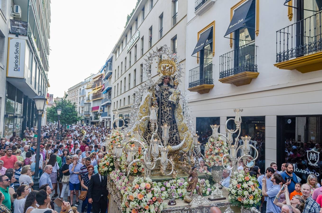 La procesión de la Virgen del Carmen del Santo Ángel, en imágenes