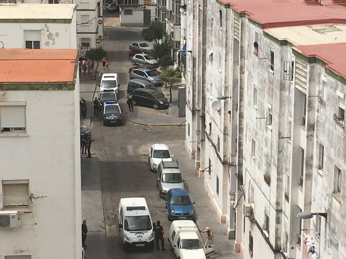 FOTOS: La Policía toma Los Milagros en El Puerto por una reyerta entre clanes