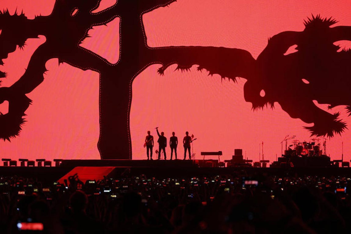 En imágenes: U2 conquista Barcelona al ritmo de su legendario «The Joshua Tree»