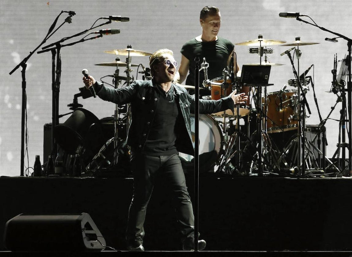 En imágenes: U2 conquista Barcelona al ritmo de su legendario «The Joshua Tree»